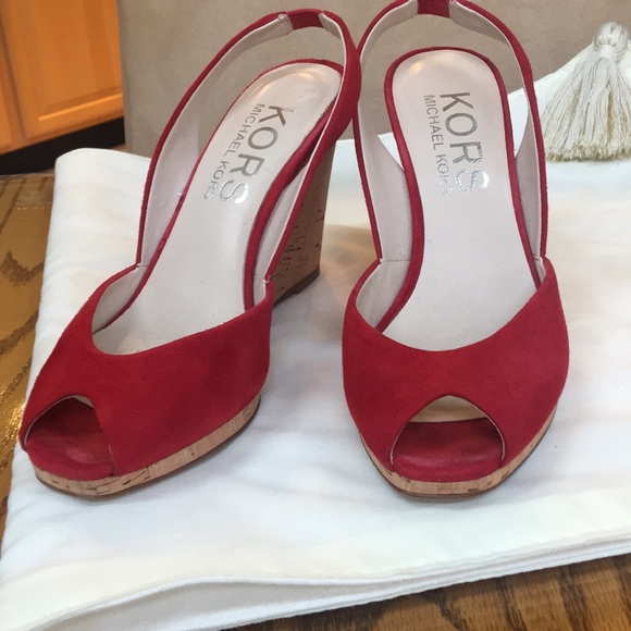 🌟HP🌟Michael Kors wedges - Picture 2 of 5